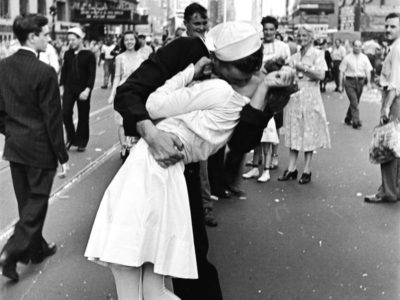 George Mendonsa, the Sailor in the “Kiss Seen Round the World”, Died ...